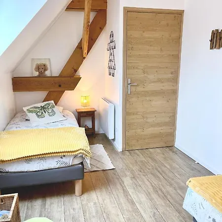 Aux 2 Girouettes Bed and Breakfast 3*