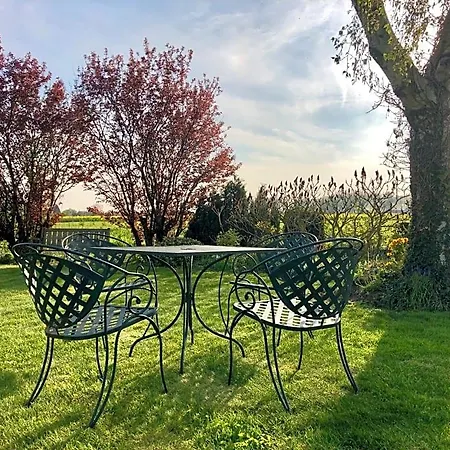 Aux 2 Girouettes B&B 3*
